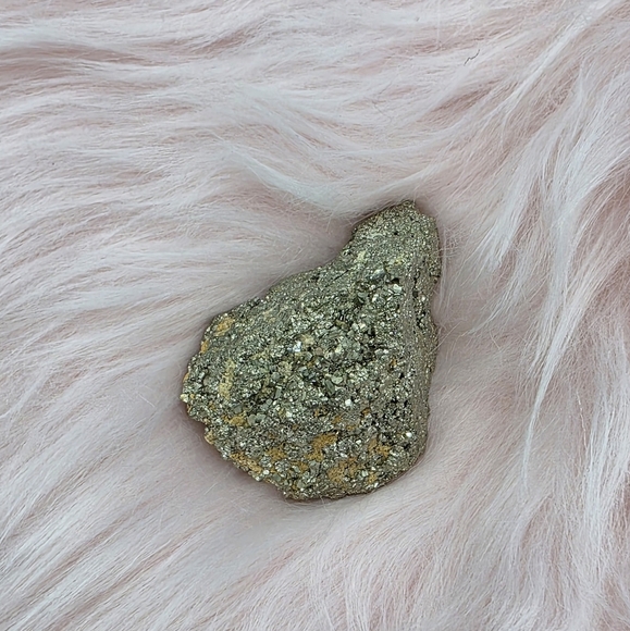 Iron Pyrite Golden Cluster Crystal Stone - Picture 5 of 5